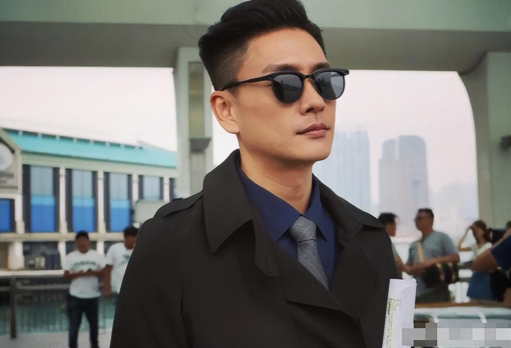 回顾黄宗泽同居8年都不愿娶胡杏儿失去才后悔至今仍未婚