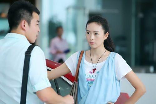 回顾童瑶和张默分手难以释怀如今嫁大17岁的富商活出自己