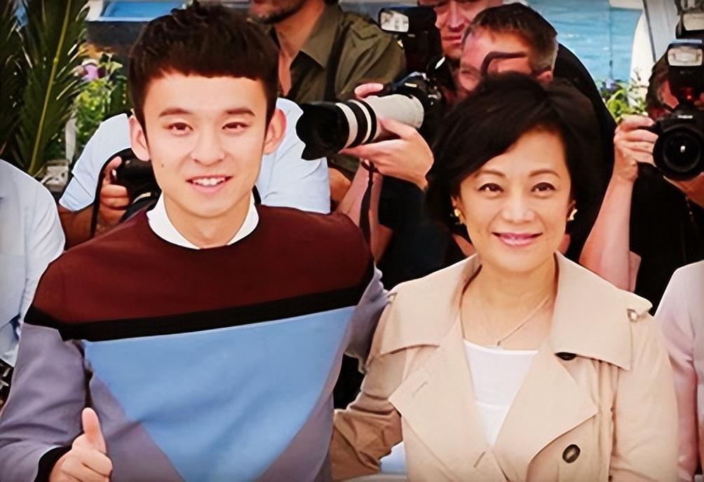 回顾董志华董子健父亲成名路上有泪有痛为儿子婚姻操碎了心