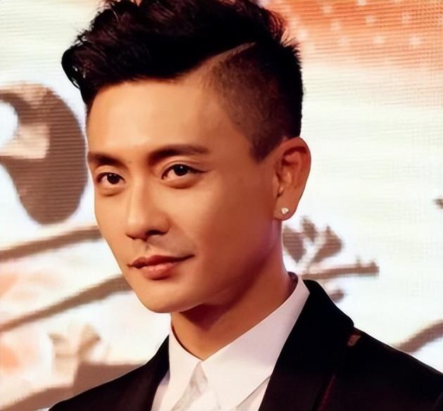 回顾黄宗泽同居8年都不愿娶胡杏儿失去才后悔至今仍未婚