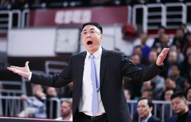 回顾篮坛名帅王非缔造八一王朝因执教没能床前尽孝如今怎样