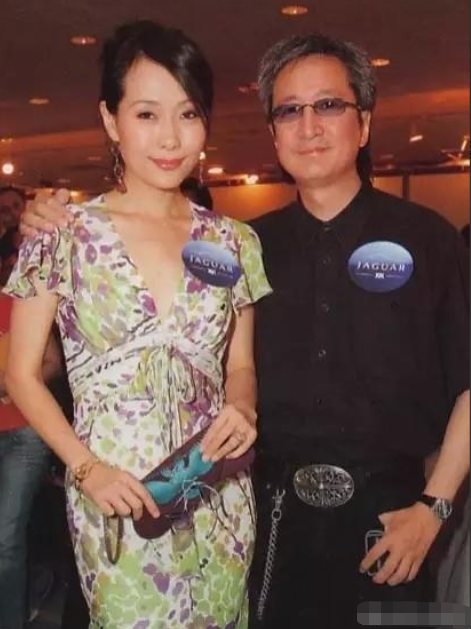 回顾叶童嫁大9岁富豪目睹丈夫梅开四度不离婚她真的幸福吗