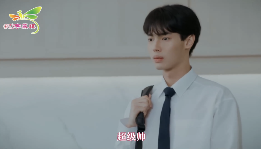 炸裂女神被爆整容遭全网谩骂