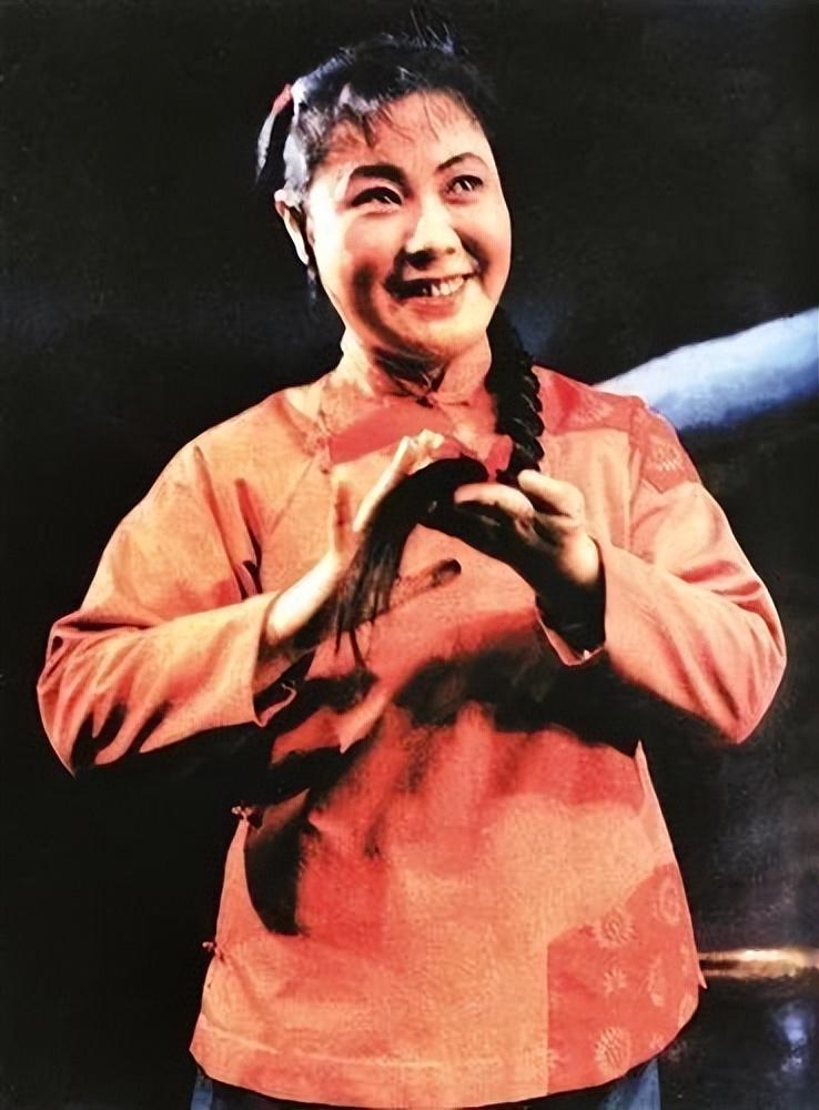 回顾我的祖国演唱者郭兰英:三次被抛弃因无法生育,丈夫选择离婚