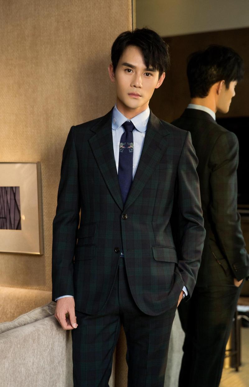 回顾王凯父亲肺癌离世后他查出肺部阴影红不红已不重要