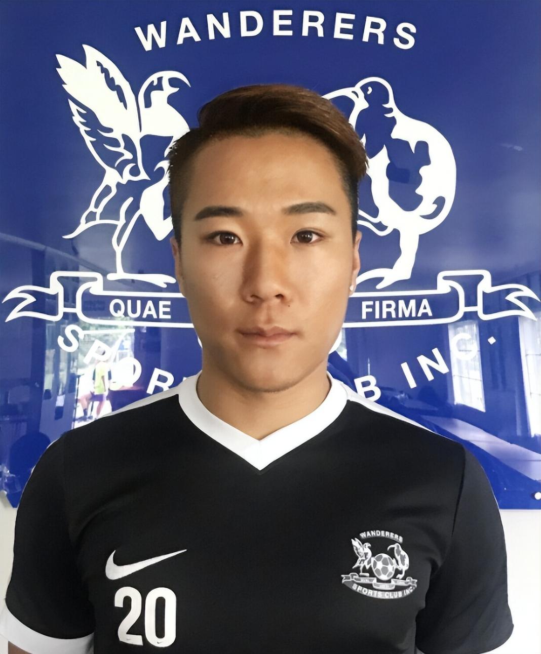 崔凯瑞本就是一个活跃好动的孩子,相较于每日待在教室学习,足球对他的