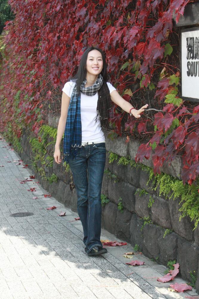 回顾童瑶和张默分手难以释怀如今嫁大17岁的富商活出自己