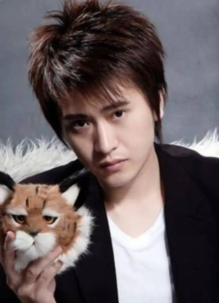 回顾主持杨帆娶青梅竹马妻子收获幸福就是大女儿让我头痛