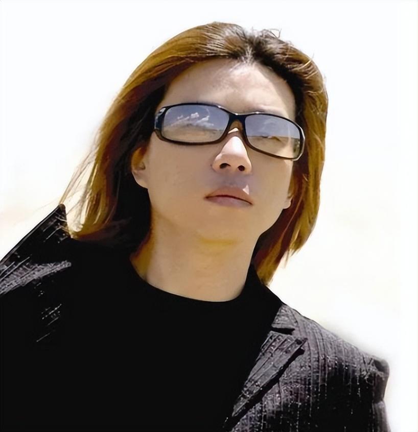 回顾郭峰与音乐为伴无儿无女至今未婚60岁有了烦心事