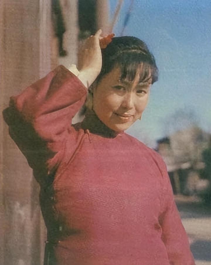 为爱加入瑞士籍从此失去国内的评奖资格斯琴高娃如今怎么样了