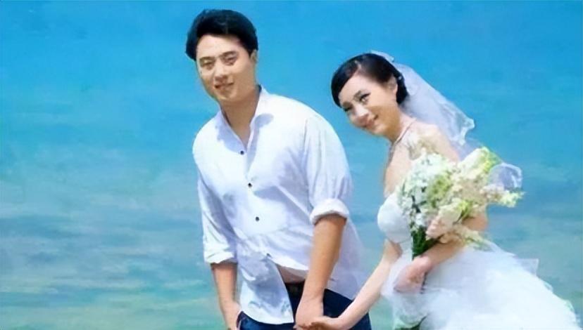 回顾杨丹工作27年为事业选择丁克15年40岁产女全家乐开怀