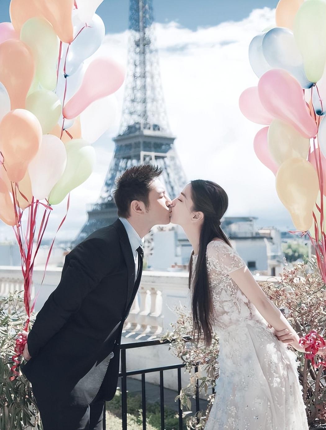 杨颖晒35岁生日照与父母儿子罕见同框小海绵露正脸像爸又像妈