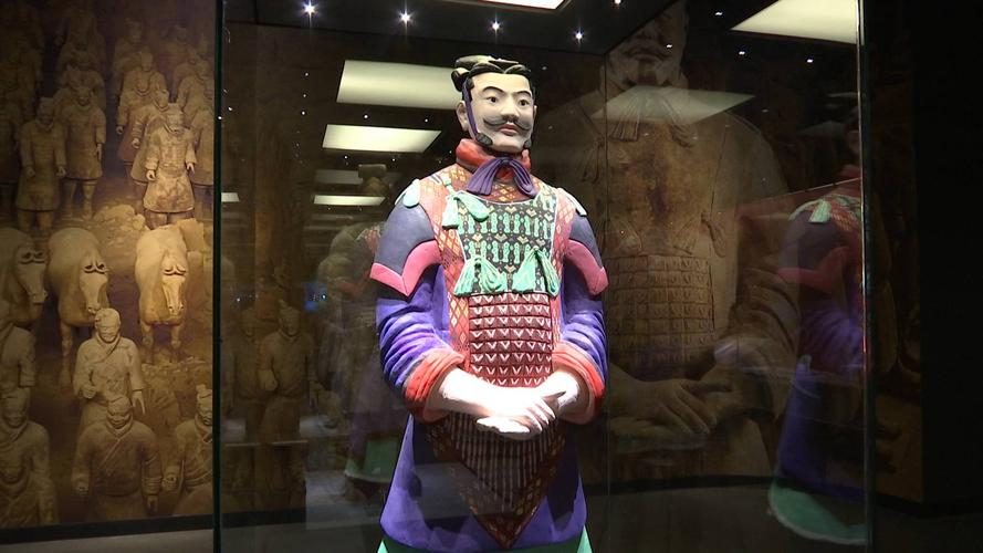 古人早就开始玩时尚了兵马俑元素还能影响现代拼布服装设计