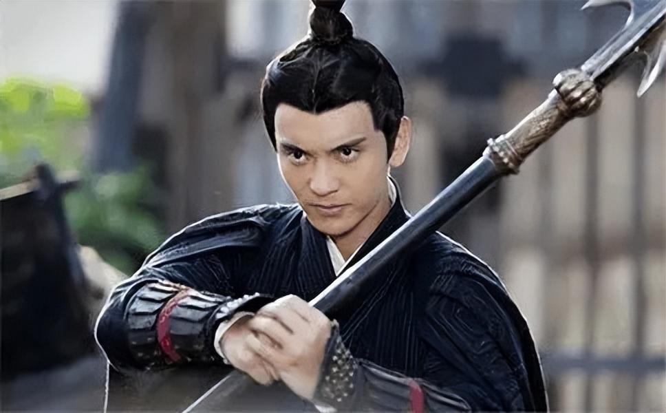古代将军为什么要听皇帝的有兵权应该实力更厉害啊