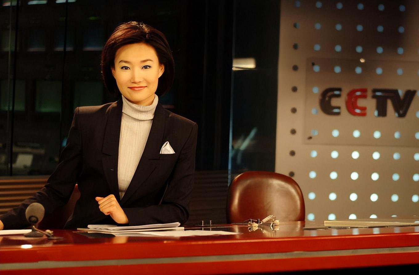 回顾央视主播李梓萌沈阳走出的著名主持人男友在雾中迷路了