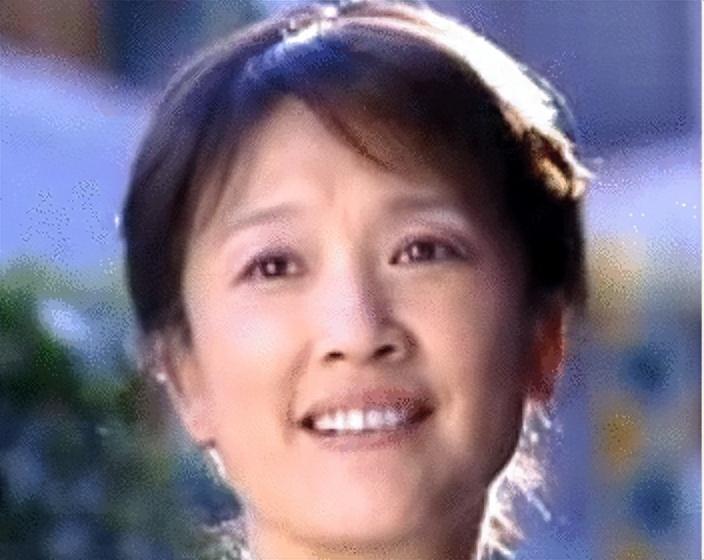 回顾宋春丽为事业放弃生育61岁终于当上母亲弥补了遗憾