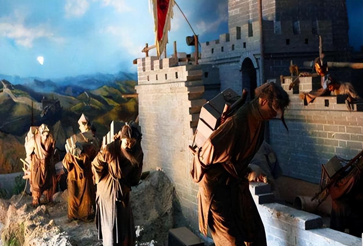 修建长城这样的事情,如果认真研究的话,就会发现中国古代史上,几乎每