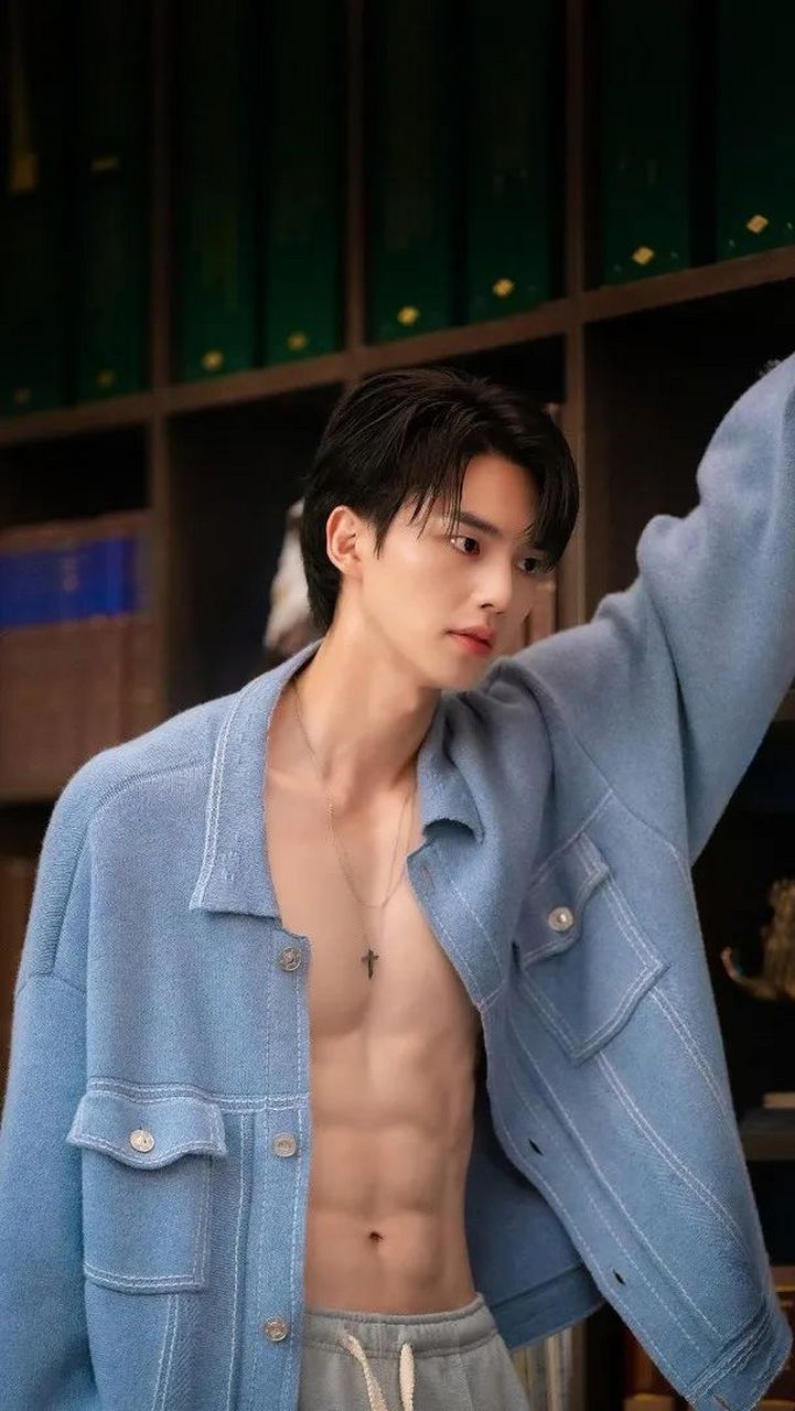 韩国男星宋江(song kang,송강)即将迈入而立之年,迎来他三十岁的