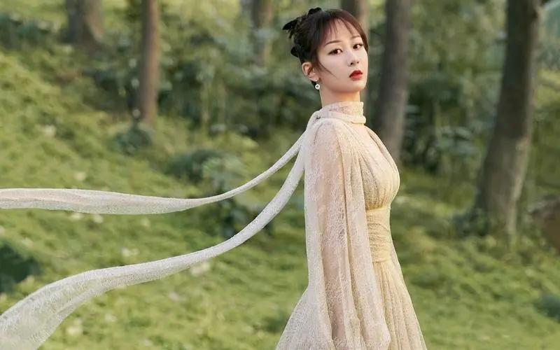 杨紫:矮冬瓜变身"易火体质"