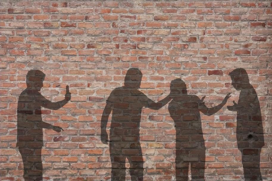 2021年黑龙江中学生坠入冰河66天后找到遗体揭开校园霸凌真相