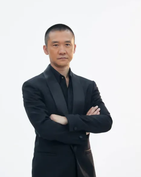 回顾黄志忠抛弃相爱13年的何音52岁依旧单身有柯蓝陪伴不孤单