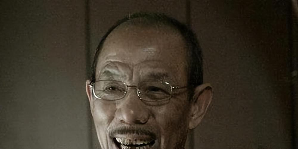 回顾魏宗万导演下跪求他出演演了一辈子配角一生不接广告