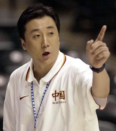 1963年,王非出生于首都北京,他的父亲是一位高级工