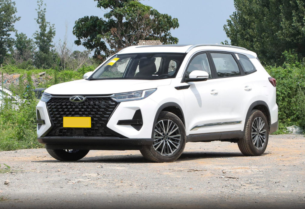 15万内买家用suv,长安cs75 plus和瑞虎8 pro谁更好?