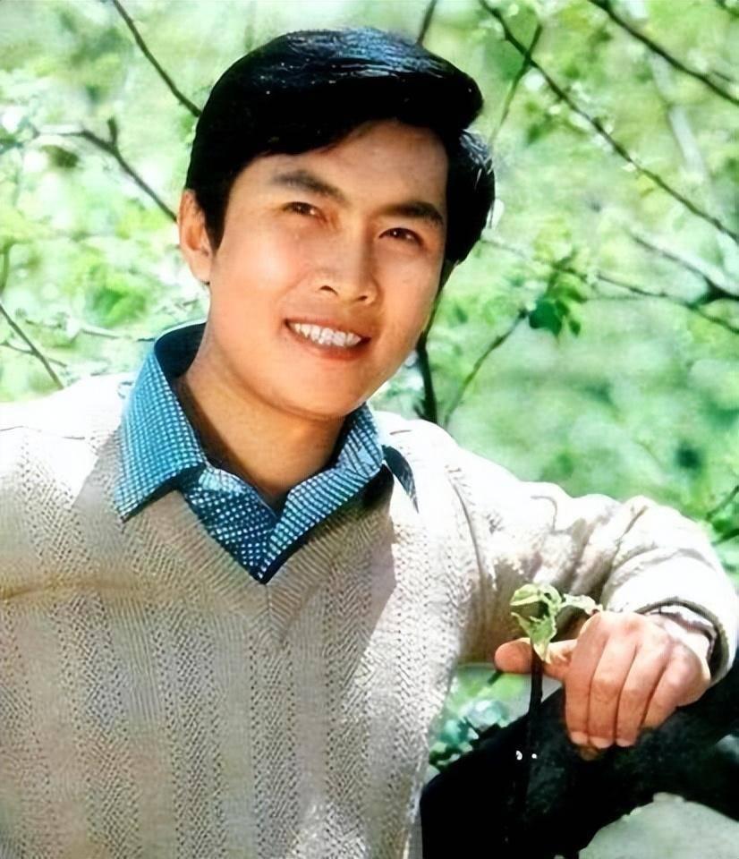 唐国强现状国内淘金妻儿在国外花为残疾儿子的婚恋担心