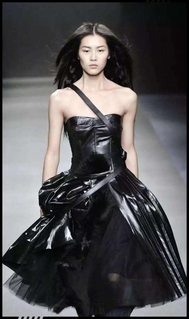 刘雯是1988年出生于湖南永州,家庭条件还算小康.