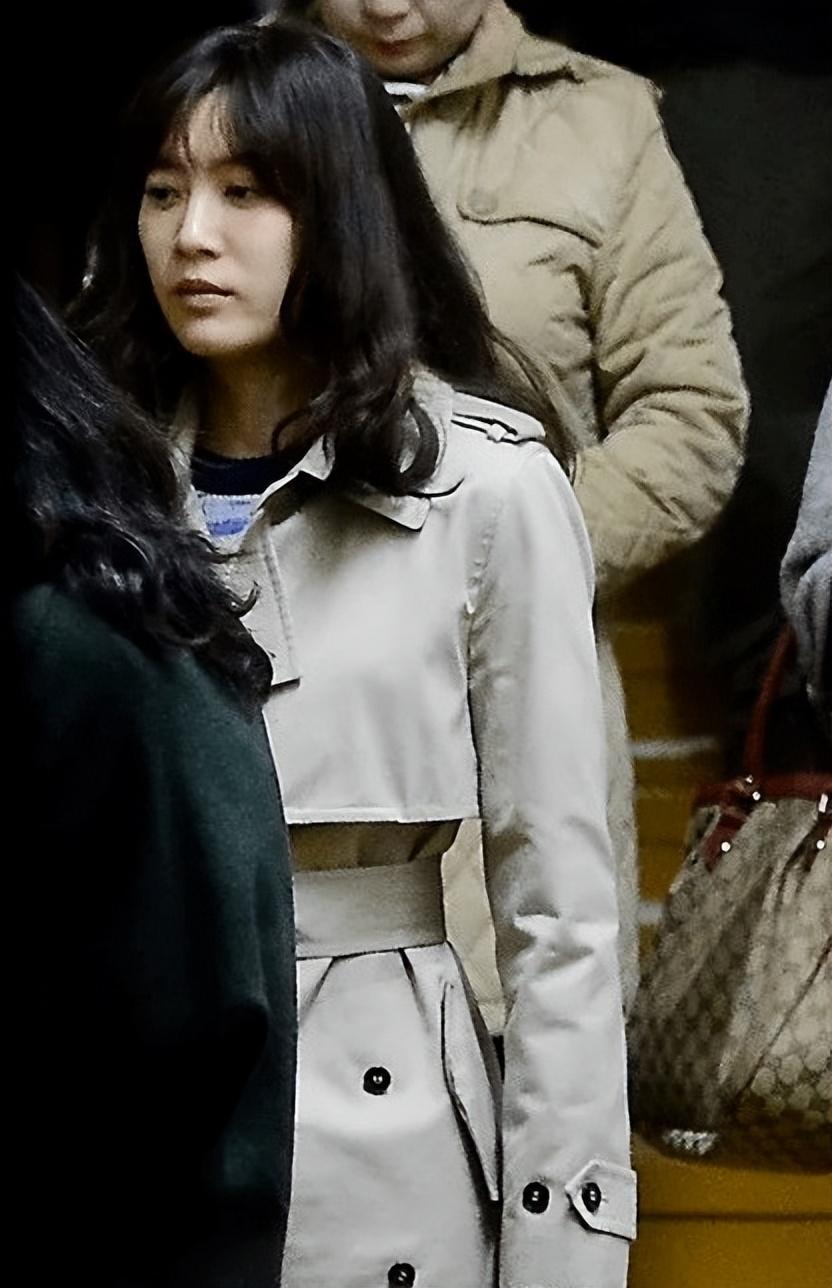 李在镕女儿纽约出生19岁转学芝加哥大学在高通实习比哥哥强