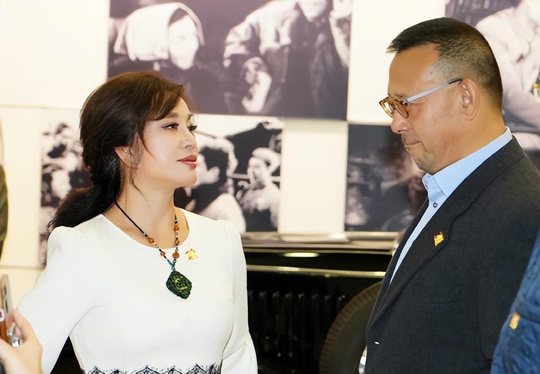 鬼才姜文拍一部爱一个却出了名义气前任宁静刘晓庆赞超棒