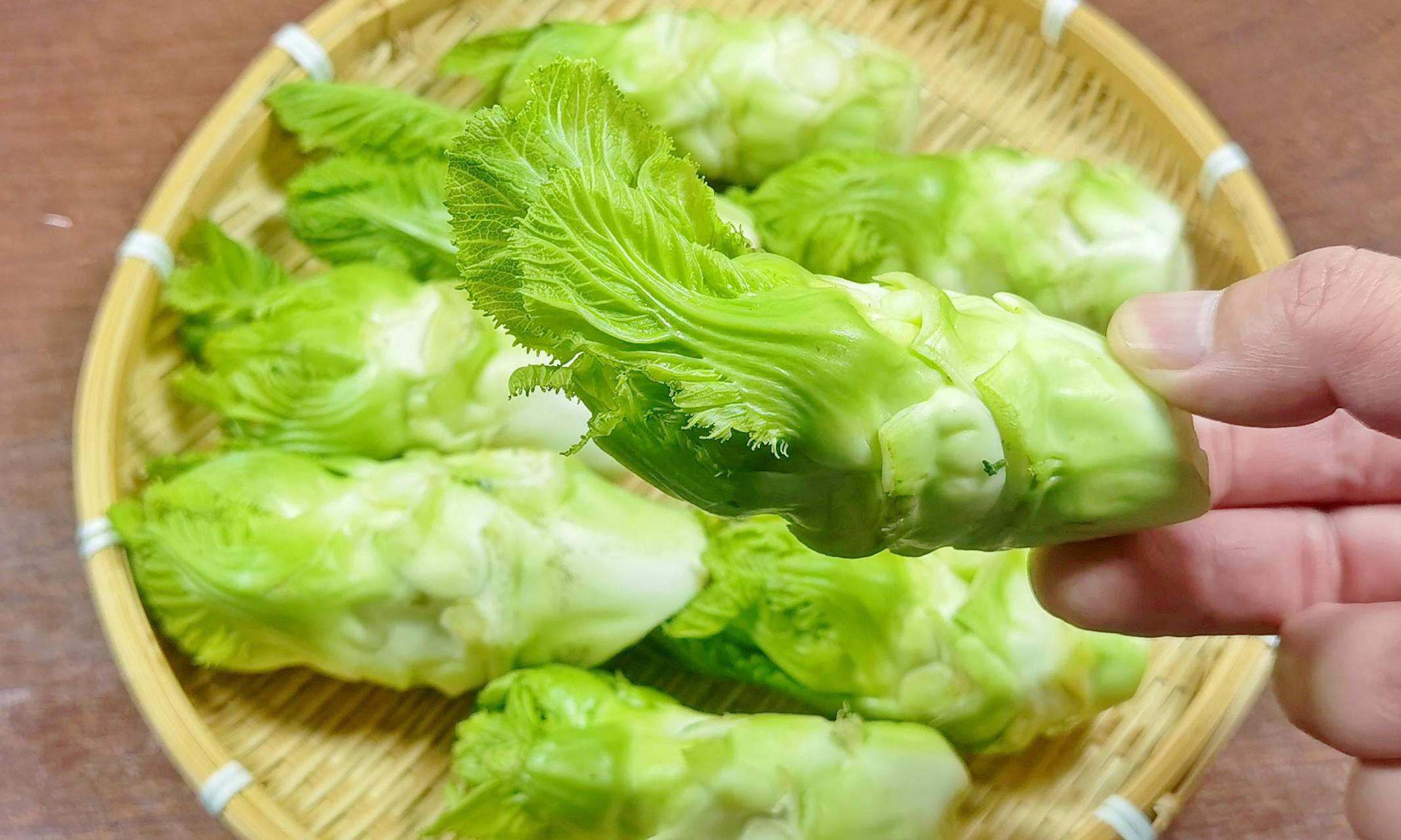 鲜美可口的蔬菜,含有多种维生素和矿物质,具有丰胸,抗衰老,缓解经前