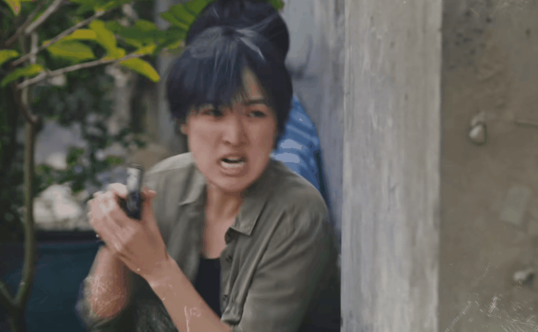 姚安娜吃鸡式演技被吐槽汪海林发文点评劝其早日转型