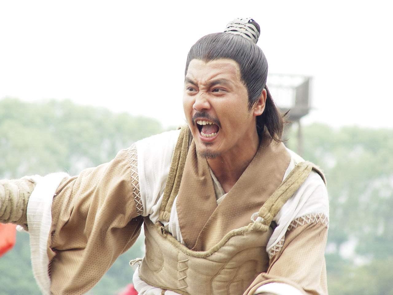 李世民执意处斩单雄信,徐懋功拿一块肉替他送行,为大唐埋下祸根