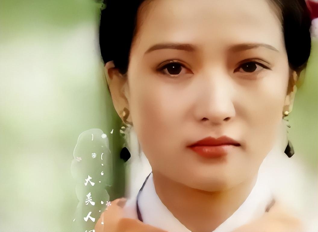 和刘威分开之后,何晴在1995年拍摄《风荷怨》时,结识了当时的"美男子"