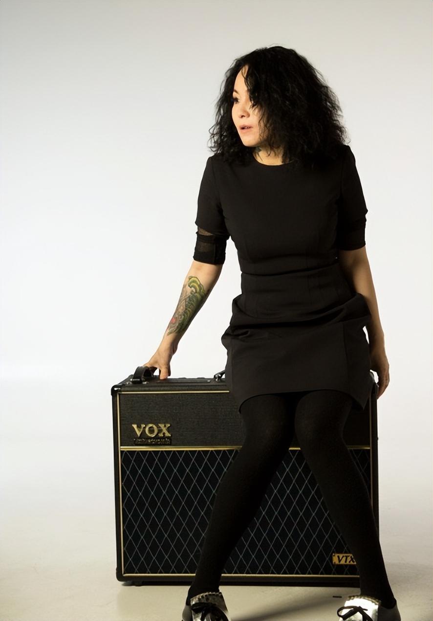 命运的抉择:罗琦的自我救赎