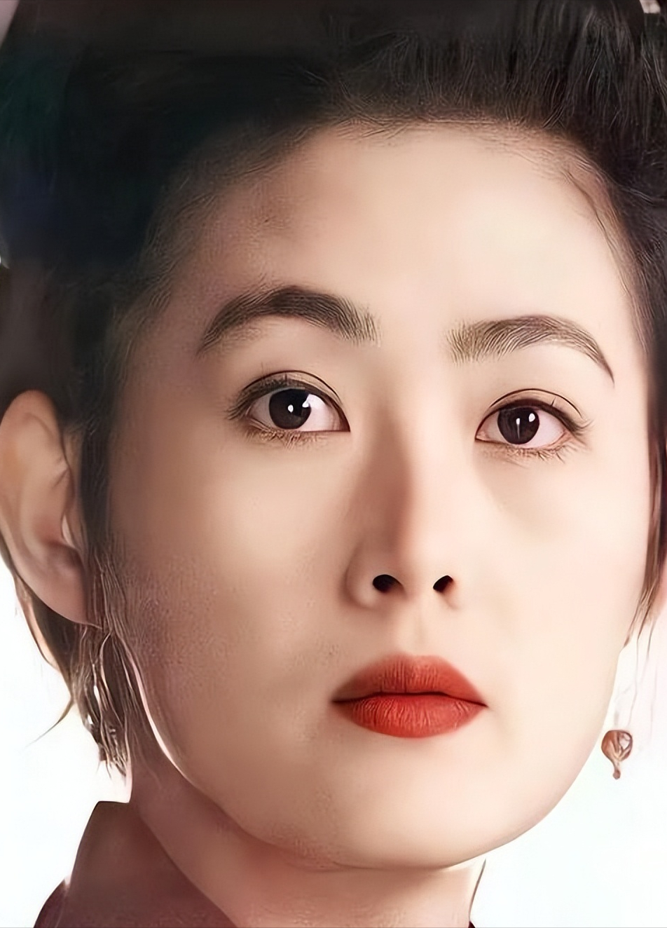 回顾王思懿26岁爆红与武松丁海峰因戏生情如今51岁单身