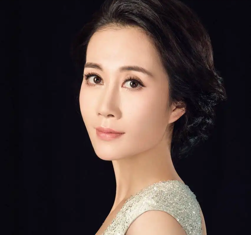 "致命女人"温峥嵘,25年不温不火,隐婚初恋生子,46岁风采依旧