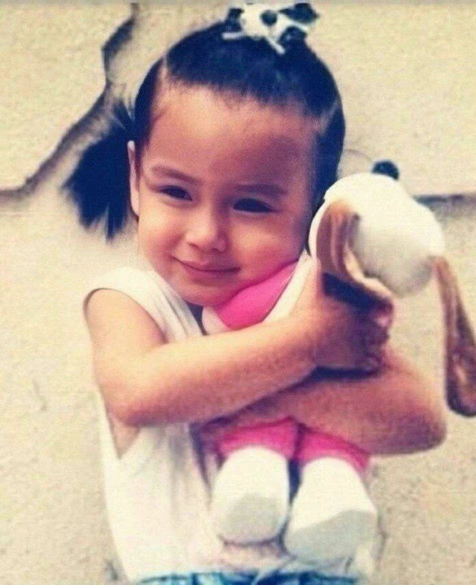 揭秘baby容貌变迁  一直以来,关于angelababy是否整容的话题热度不减.