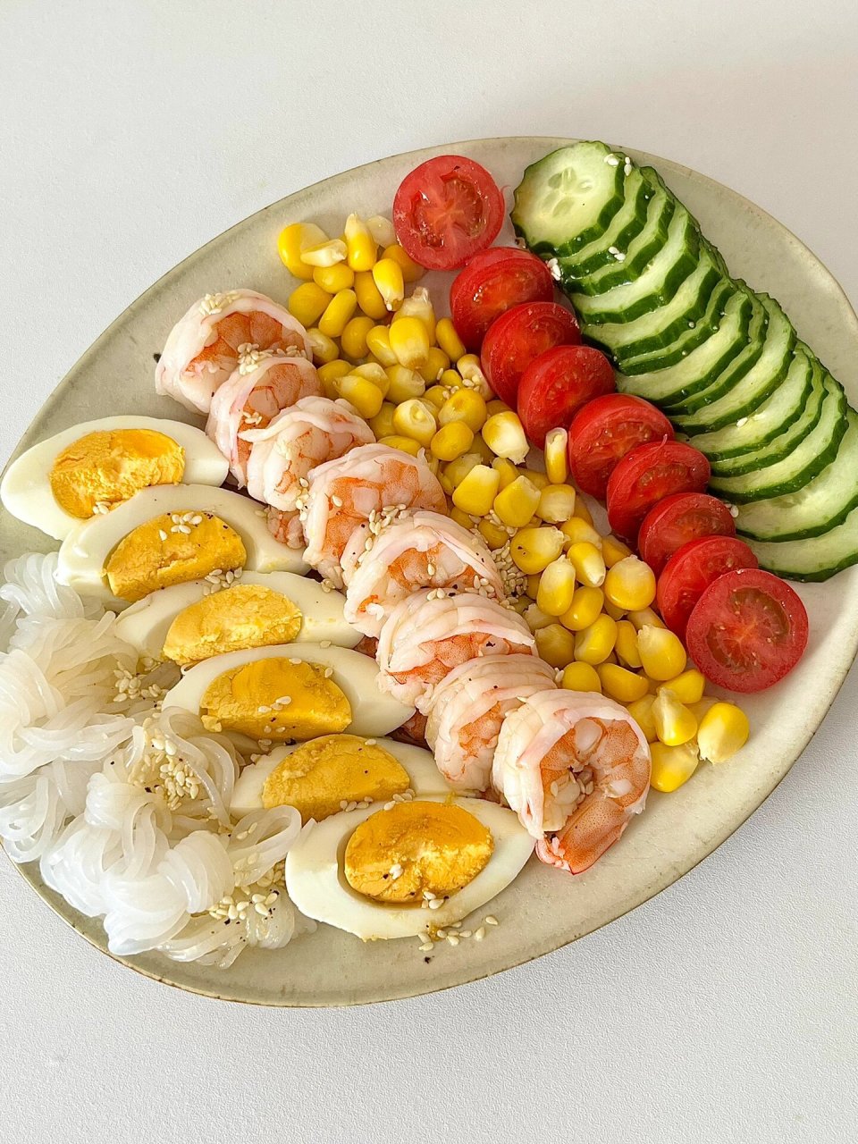 掉秤饱腹又好吃75低卡虾仁蔬菜沙拉01  96大家好,我是一个对