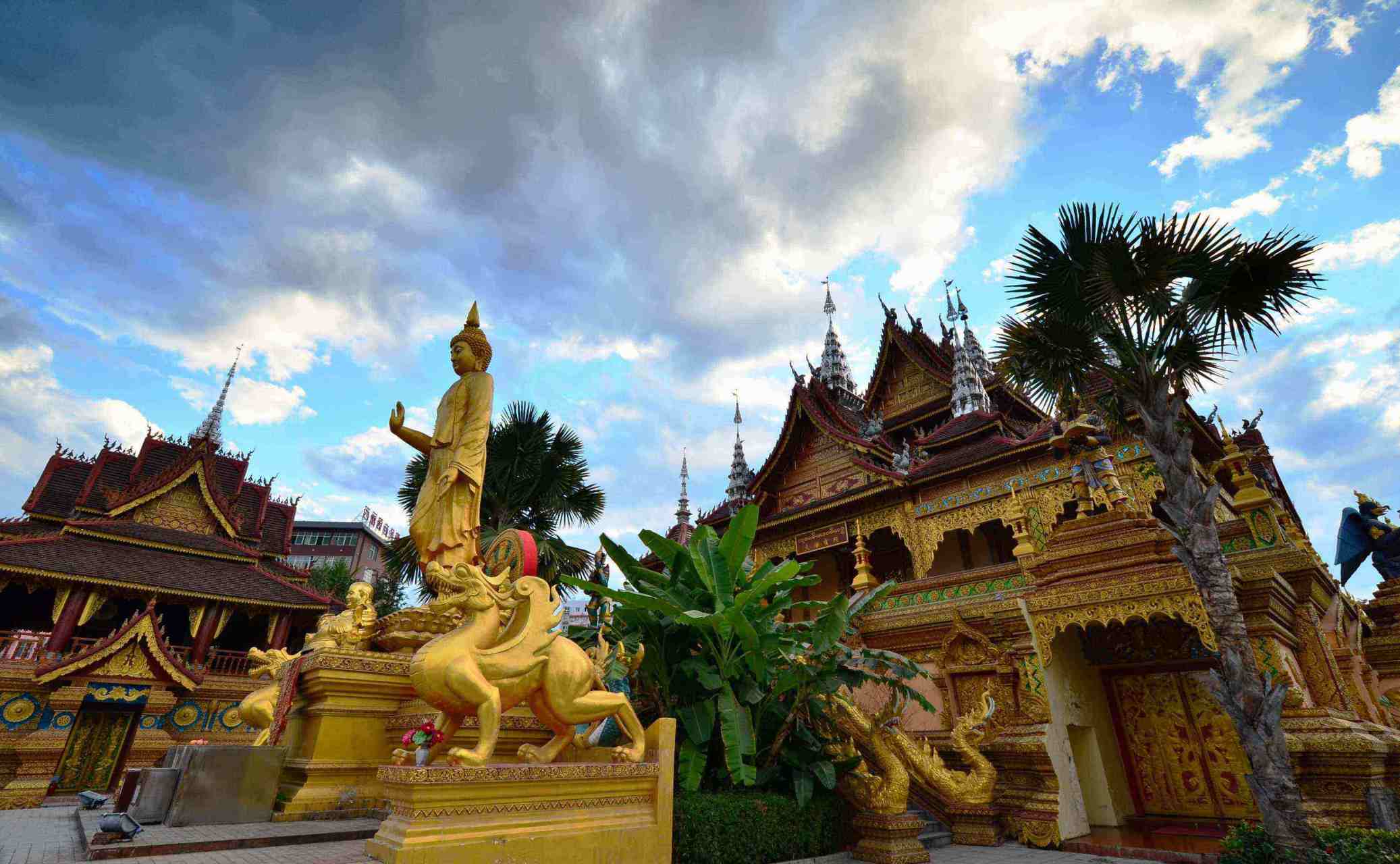 城市大玩家# 勐泐大佛寺,位于云南省西双版纳傣族自治州州府景洪市.