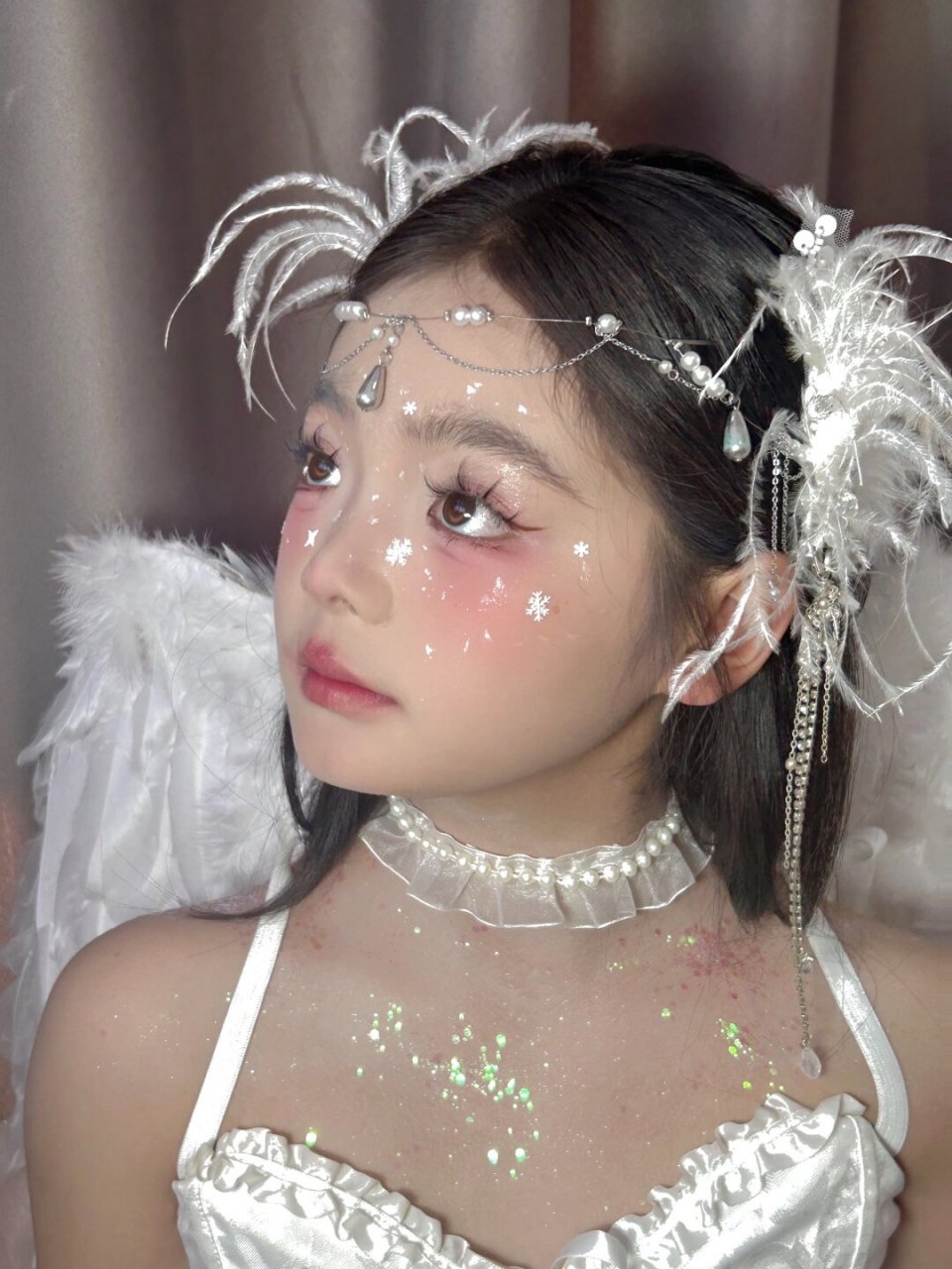 👀 一看到那些穿上天使装,化上精致妆容的小朋友