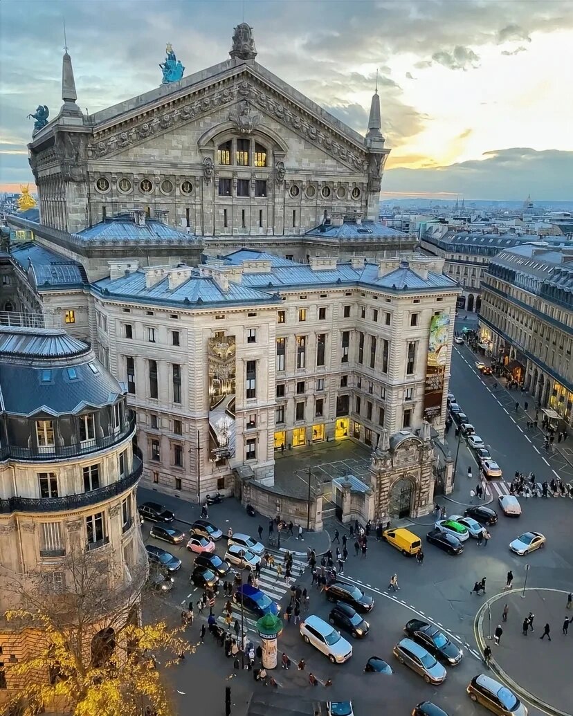 当我漫步在巴黎的街头,仿佛置身于一个浪漫与艺术的殿堂.