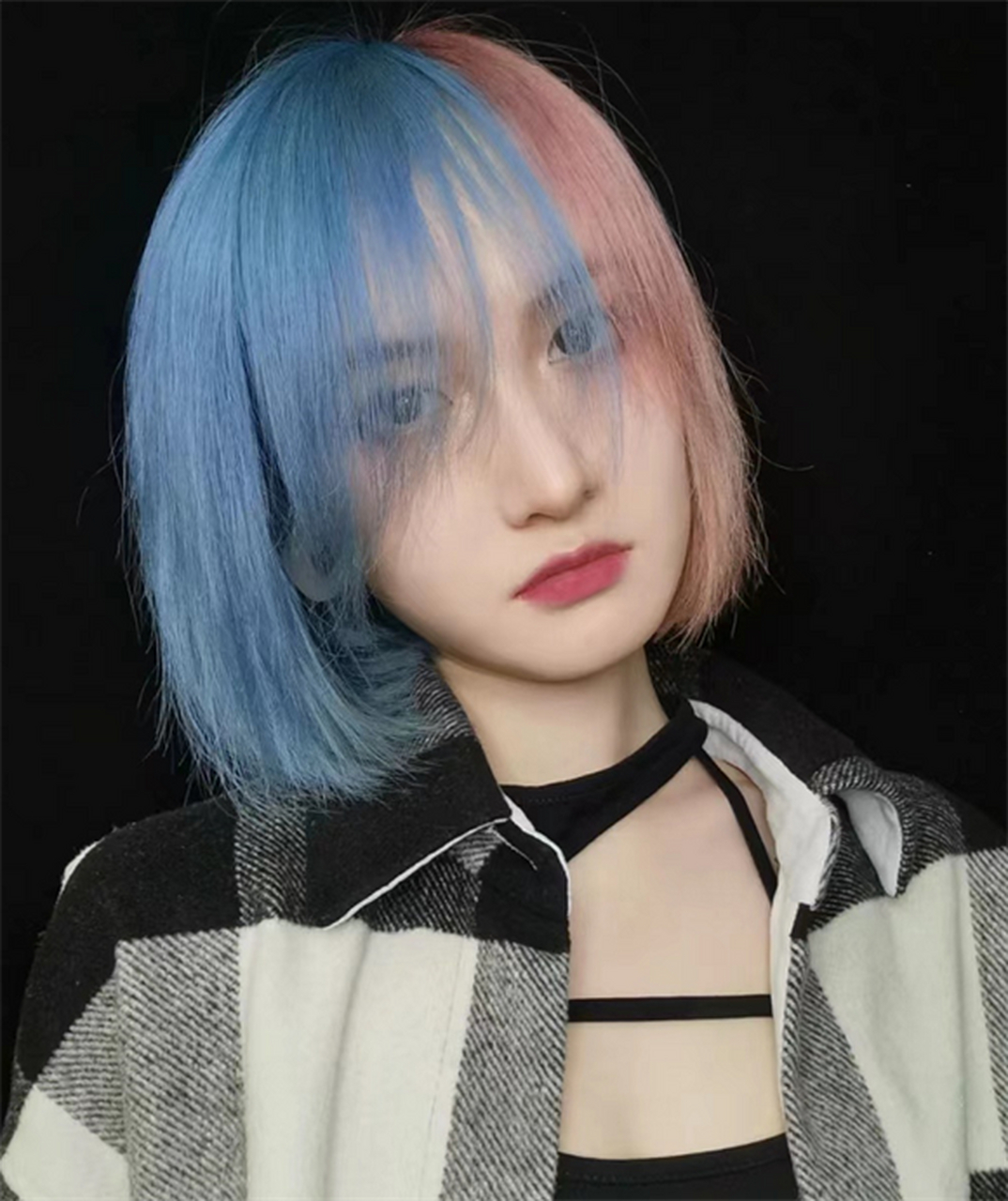 知识校园# 9996 大学生染发:色彩斑斓的选择 9699  在校园里