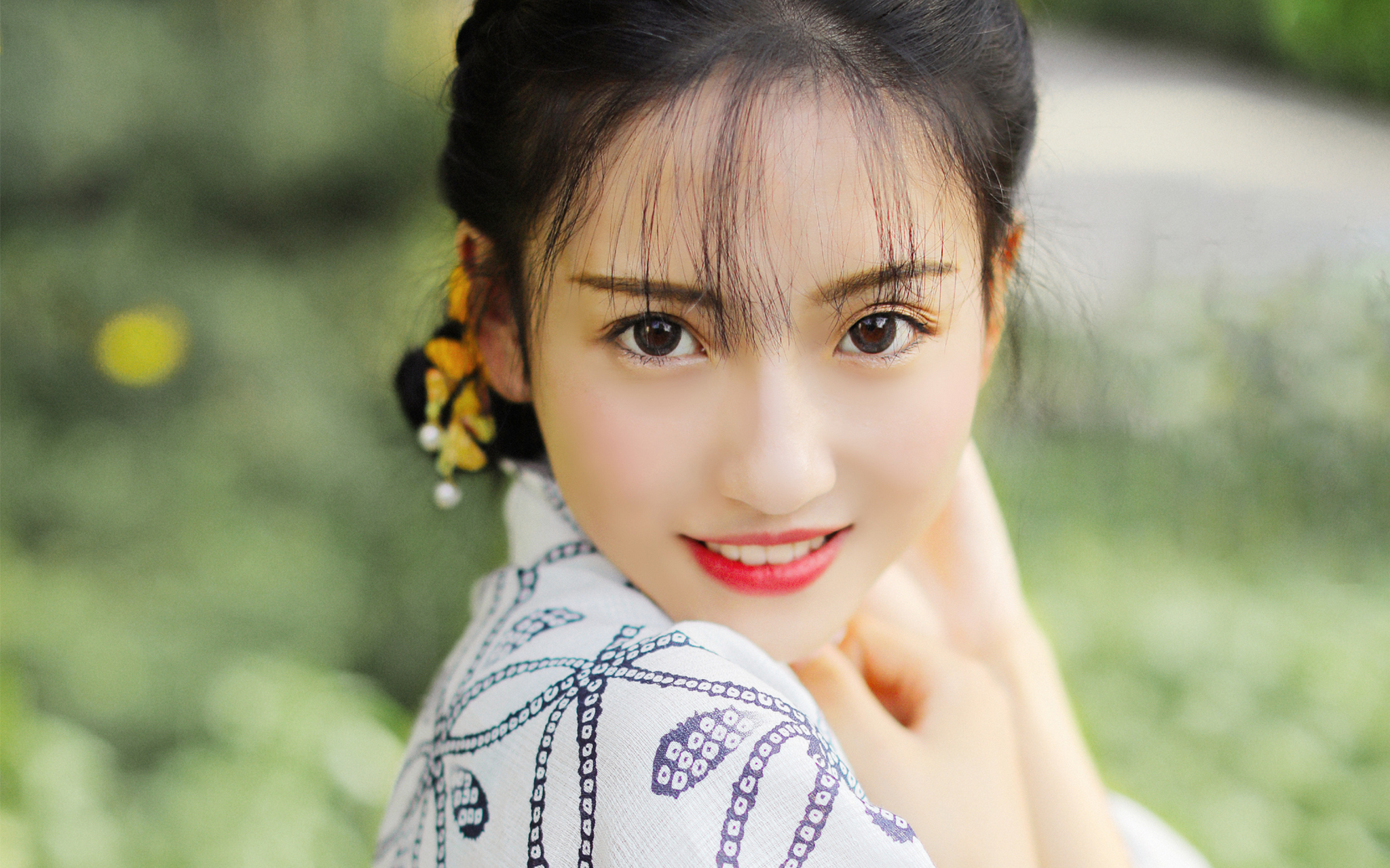 敢对你直性子的人,都是没把你放在眼里的.