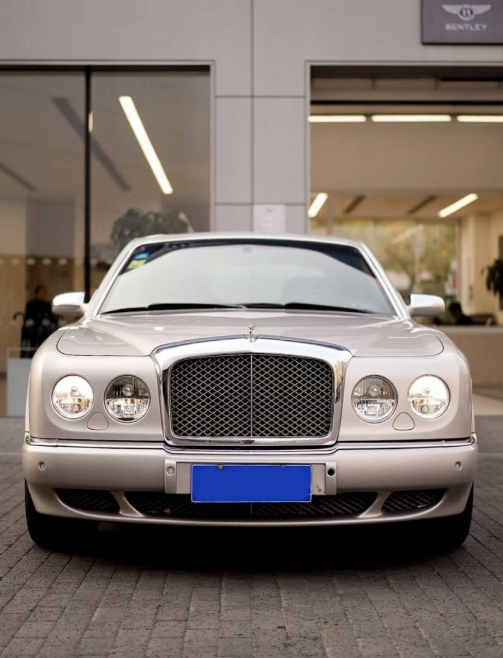 宾利雅致是一款有质感高逼格的"老爷车"吧[三哈][笑哭]