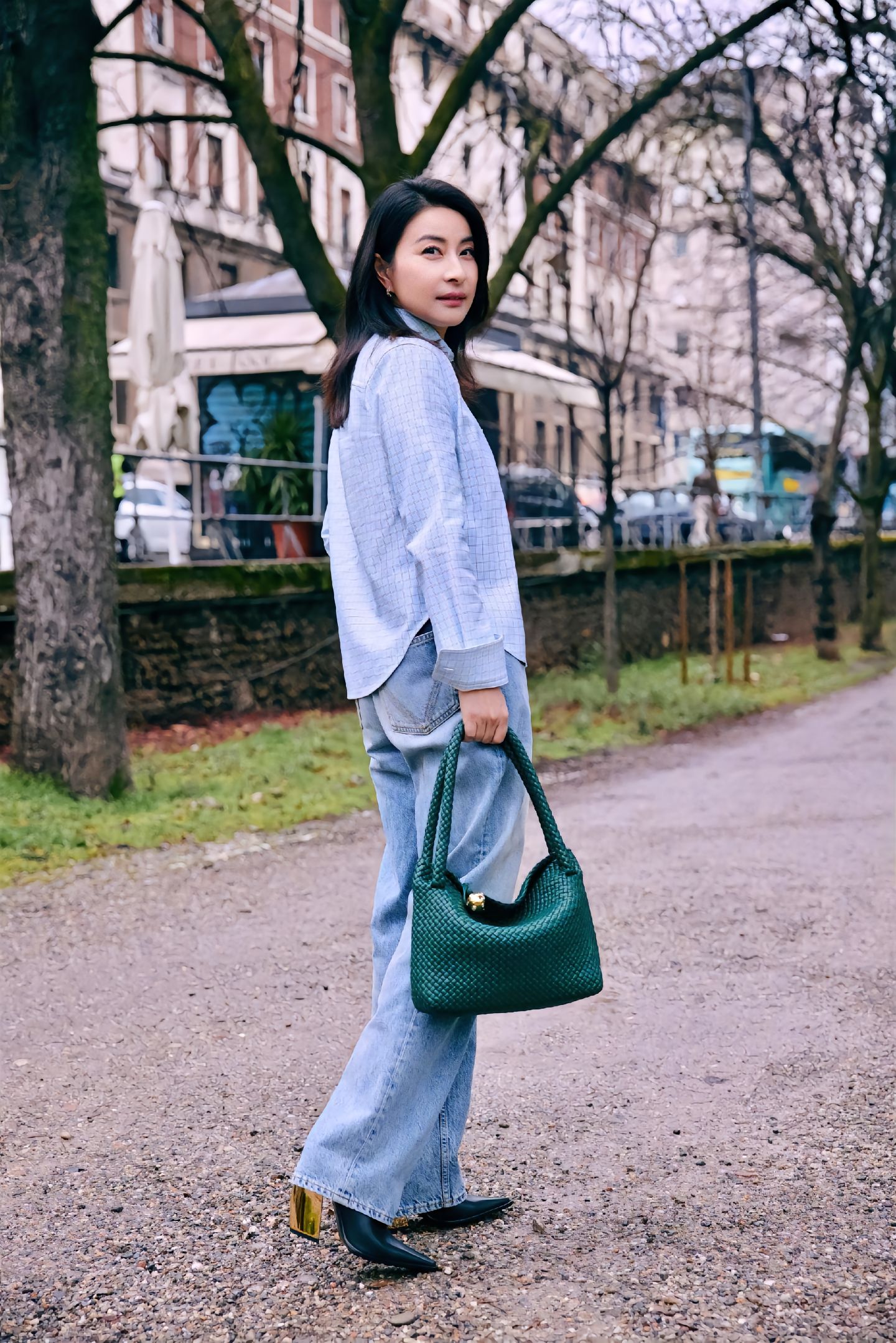 郭晶晶魅力不减!42 岁的她在米兰时装周大放异彩