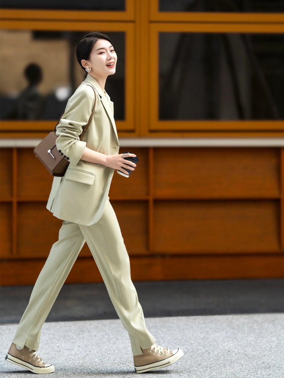 周末穿搭更随性 周末是西装的另外一种表达方式 随性