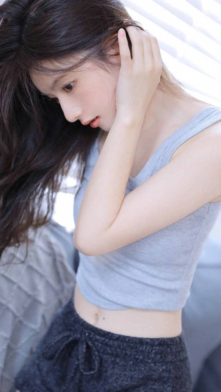 肤如凝脂白如雪,貌若娇花艳若仙  #性感好身材